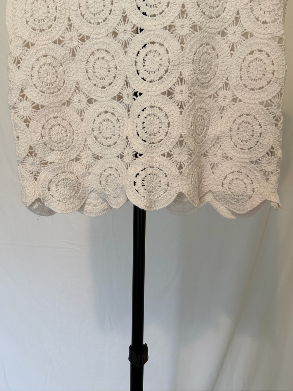 Abercrombie & Fitch Crochet Medallion Tank Top | Size Small - Picture 10 of 14